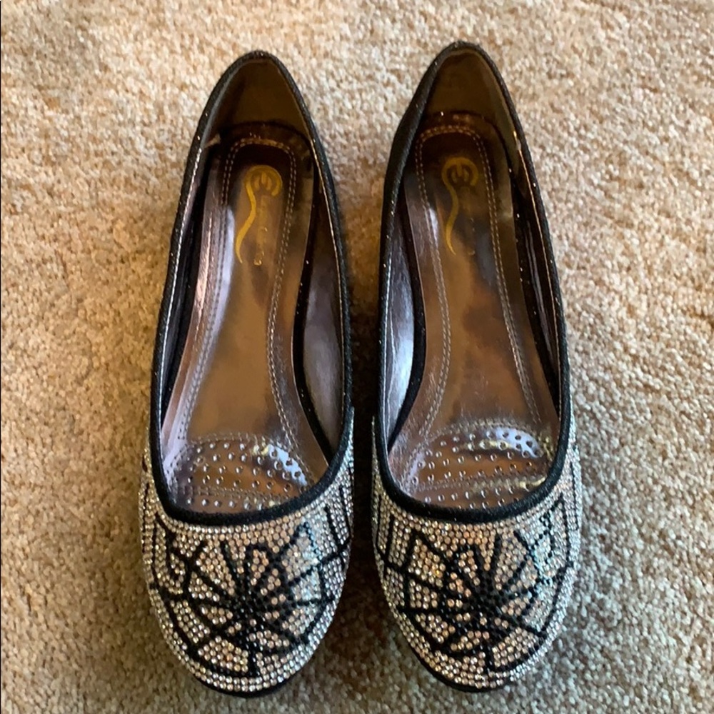 NWOT Elegant Collection Flats